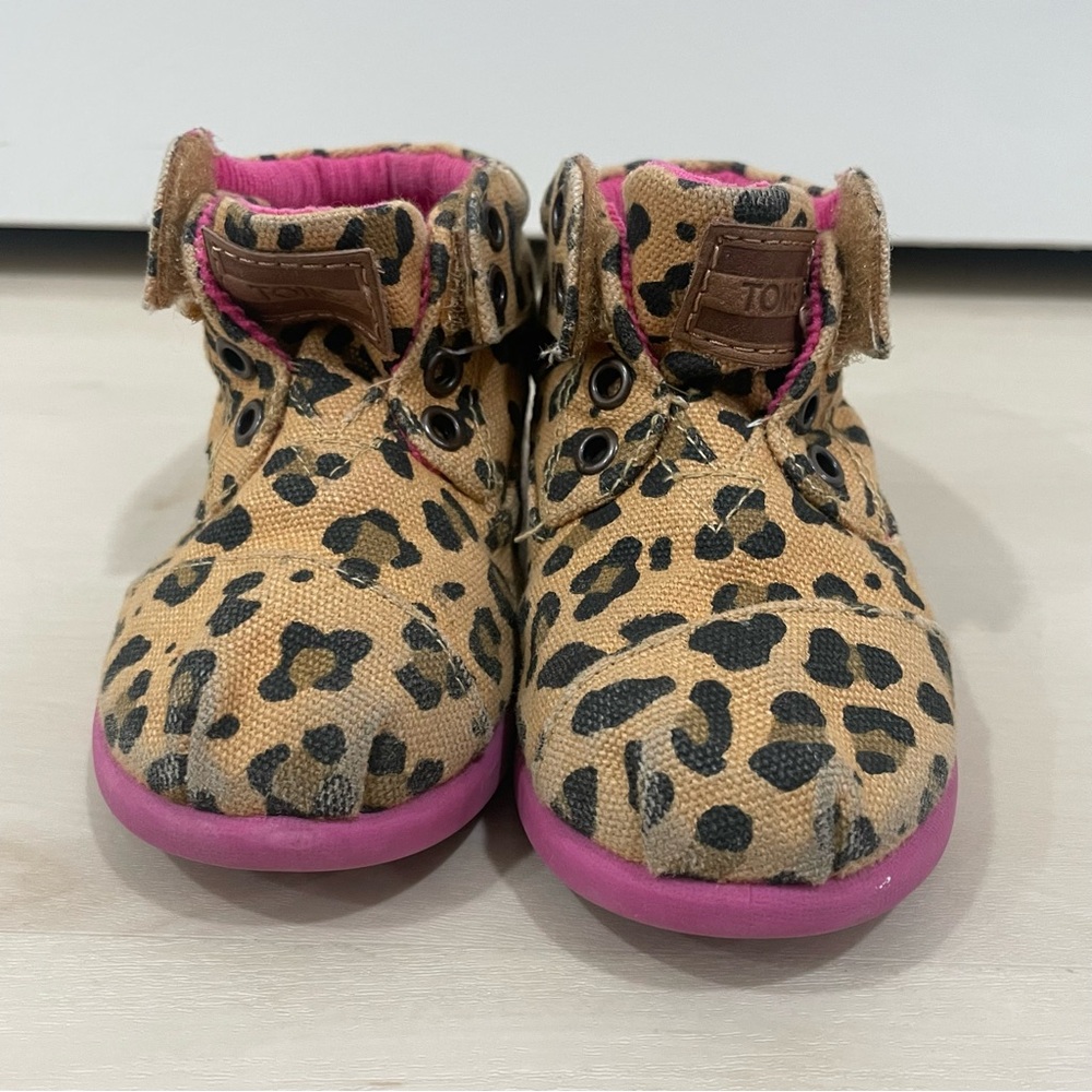 Toms Tiny Toddler Leopard Print Canvas Boots w/ Pink Details Size Toddler 6 - Picture 8 of 13
